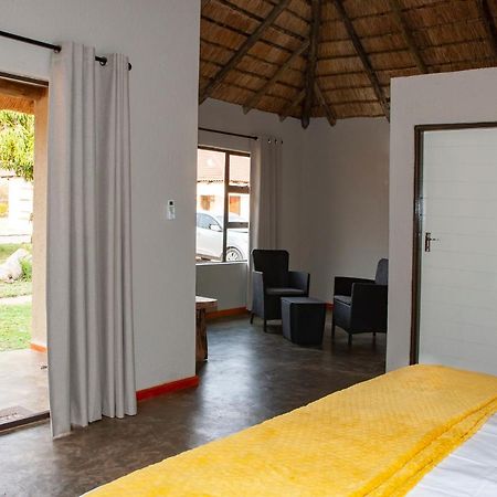 Mbabat Bongan Safari Lodge מראה חיצוני תמונה