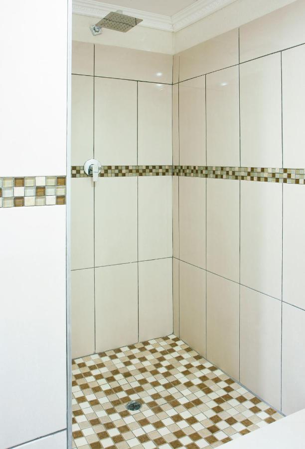 Mbabat Bongan Safari Lodge מראה חיצוני תמונה