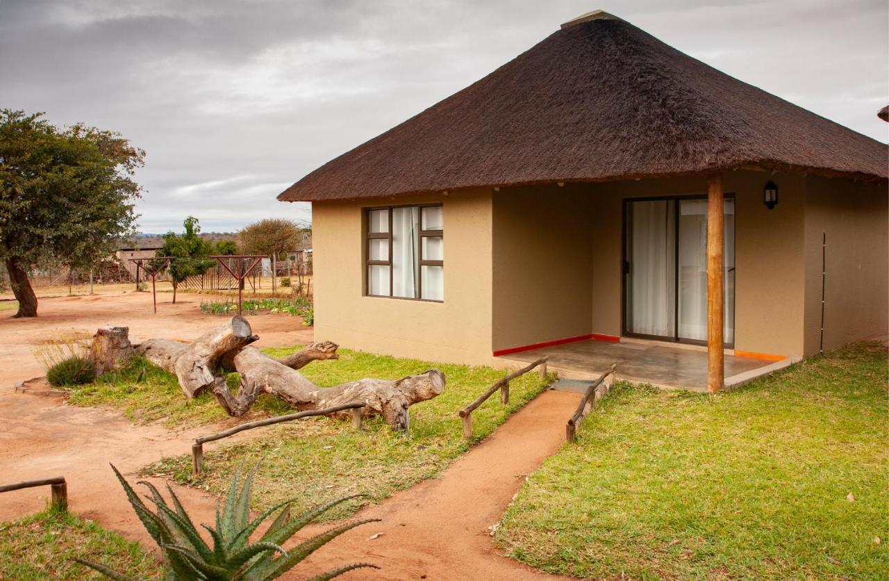 Mbabat Bongan Safari Lodge מראה חיצוני תמונה